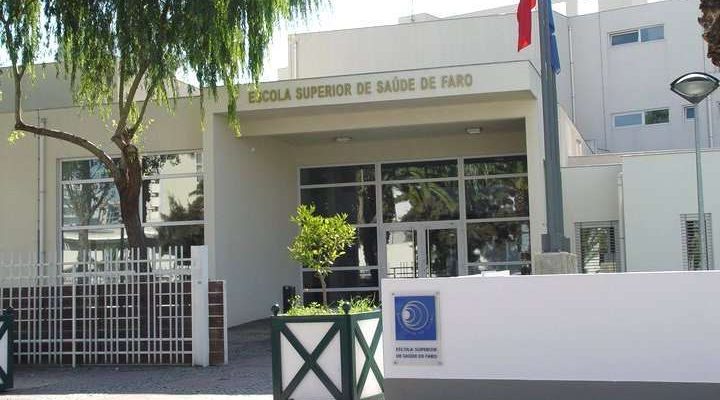 Conferência "Questões Éticas e Jurídicas de Saúde" em Faro