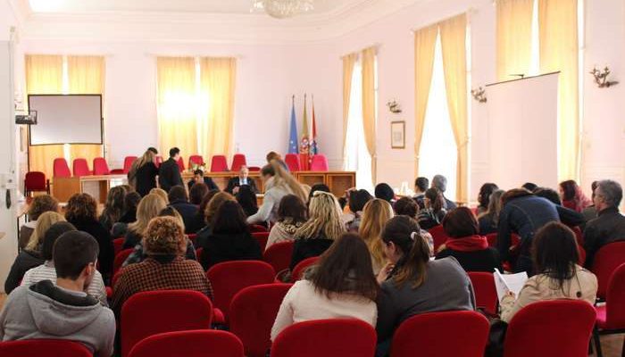 Faro reforça o efetivo das escolas com mais 45 assistentes