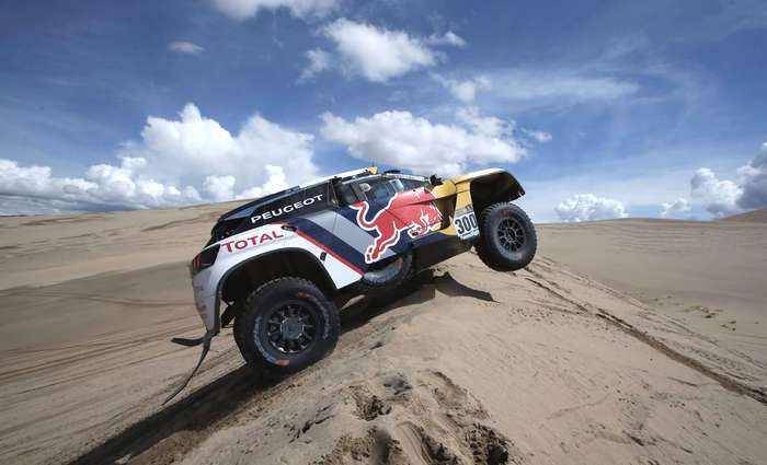 Peugeot Sport vencedores do último Dakar, testou no Algarve