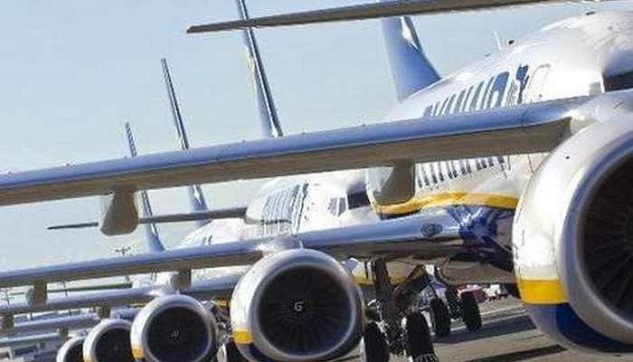 A Ryanair anuncia o reforçar de voos para o Algarve